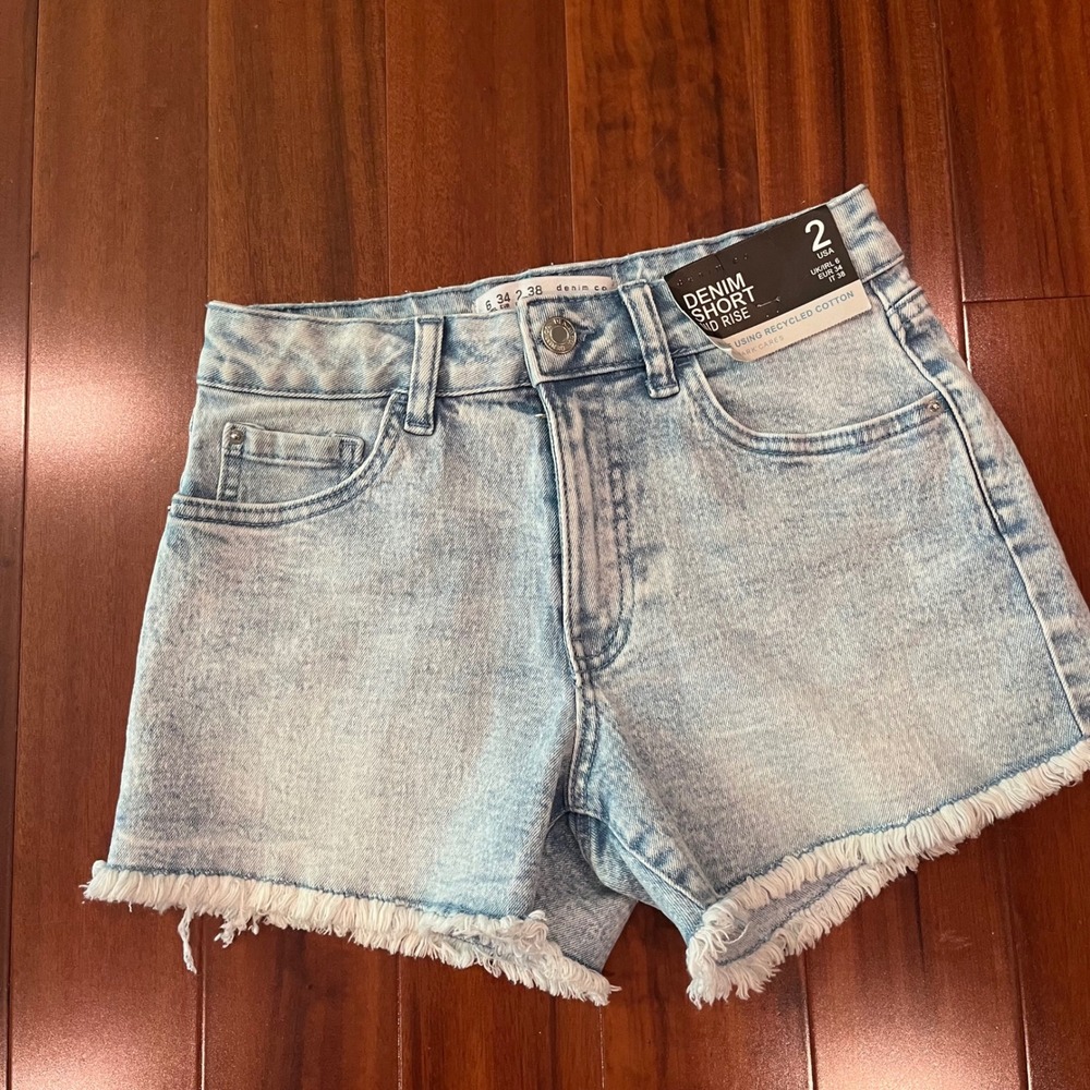 Primark Denim Shorts Mid Rise Light Acid Wash Frayed Hem Jean‎ Casual New Size 2